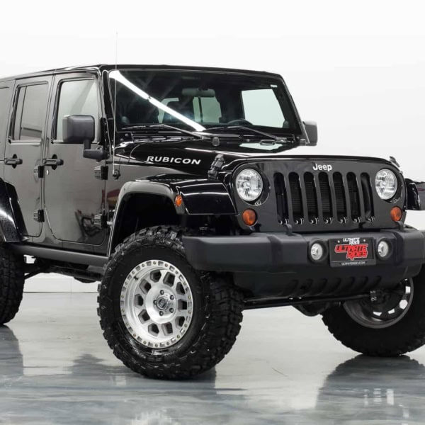 Are people flashing their brights at your Jeep Wrangler? We know why!