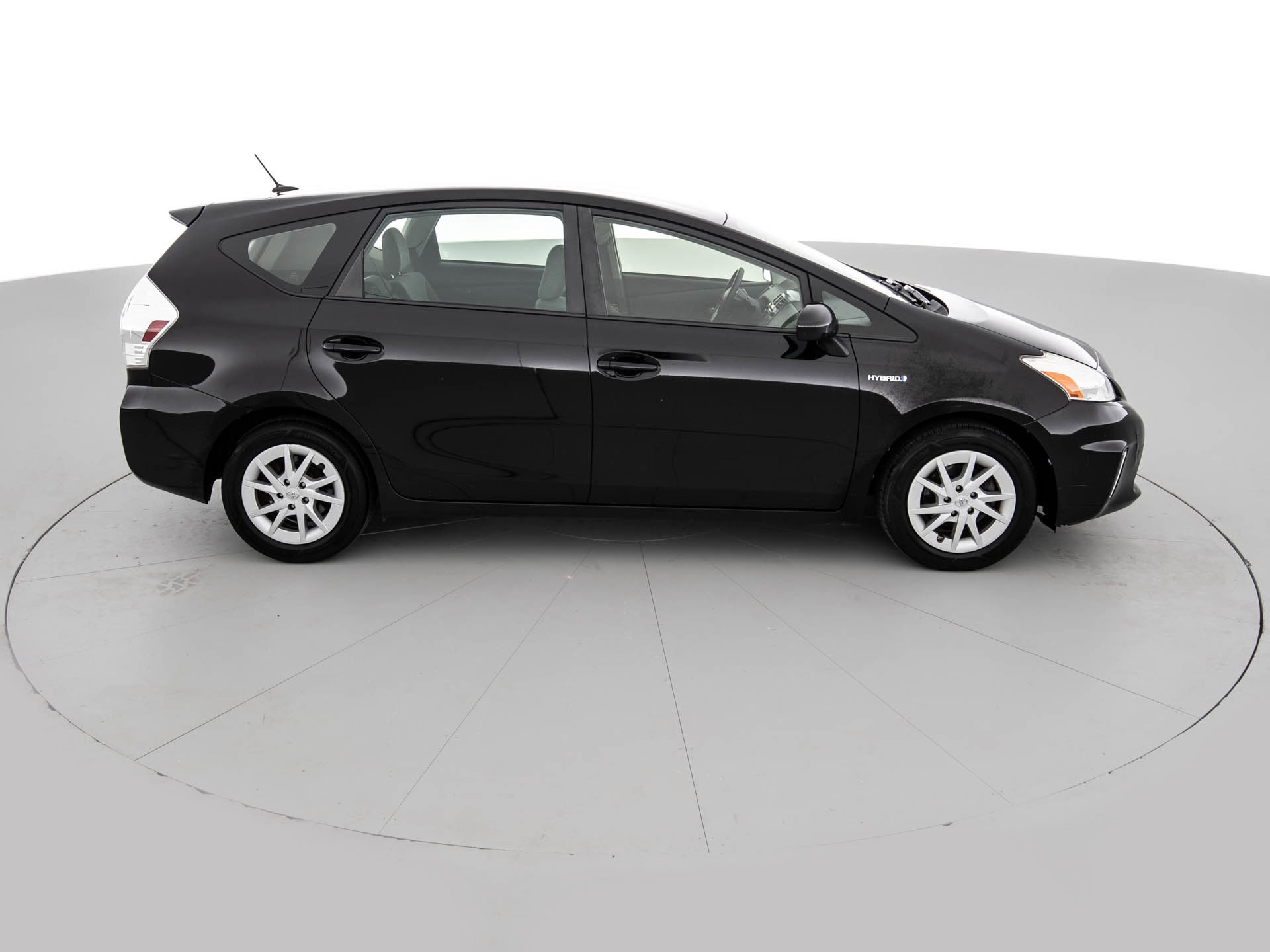 2014toyoptaprius 3