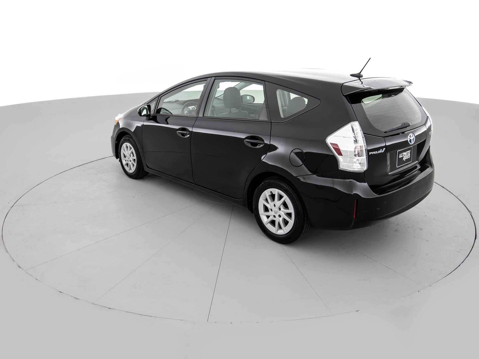 2014toyoptaprius 6