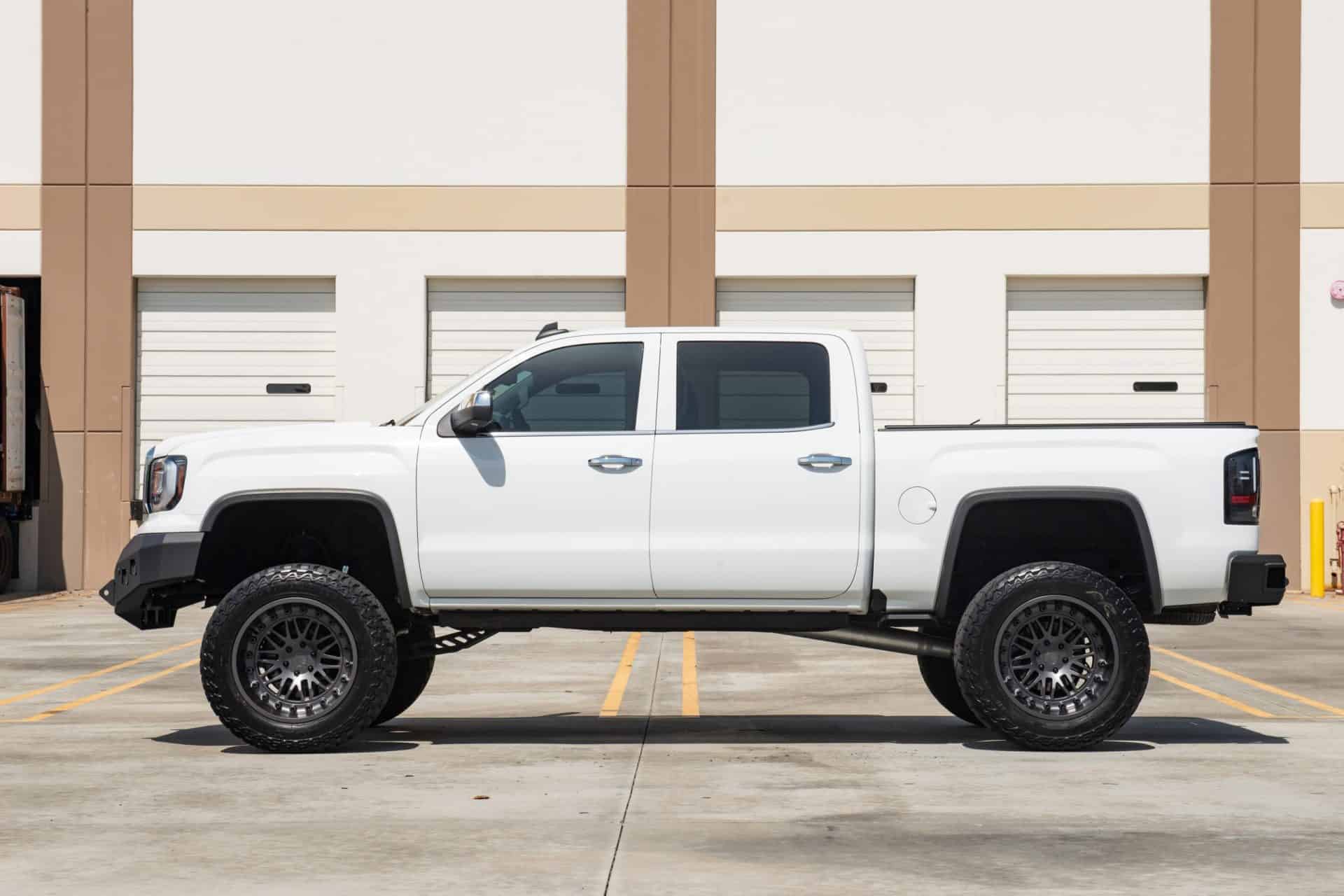 Better driving and a better look with Cheap Used Lifted Trucks for Sale.