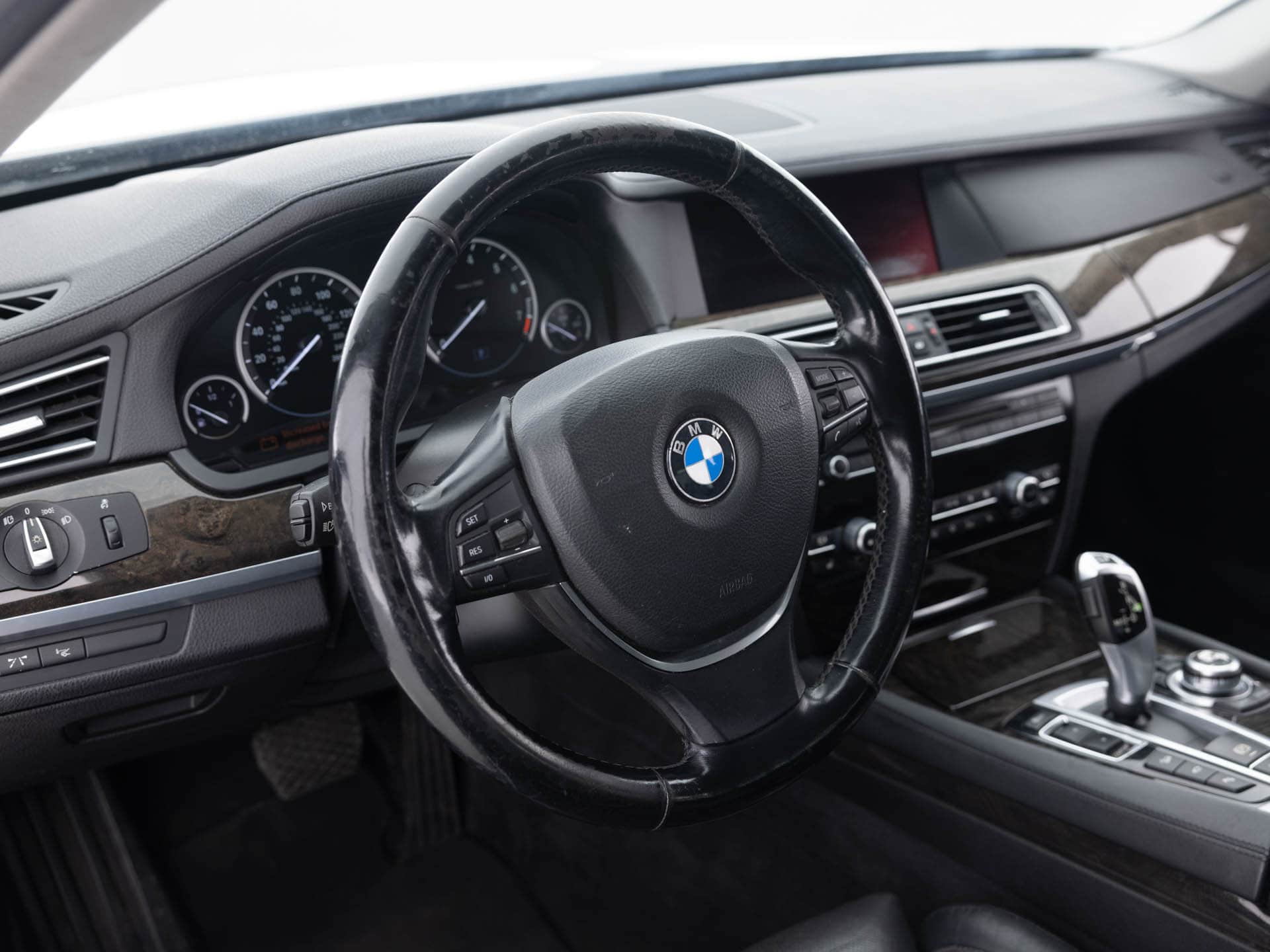 bmw750i 13