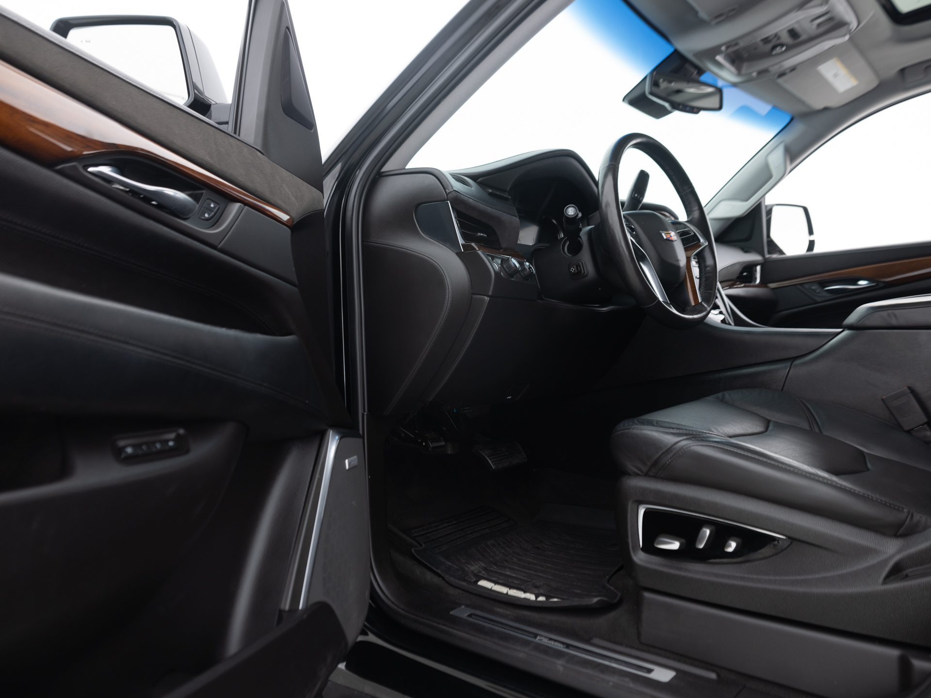 Used Black Cadillac Escalade-16 for Sale