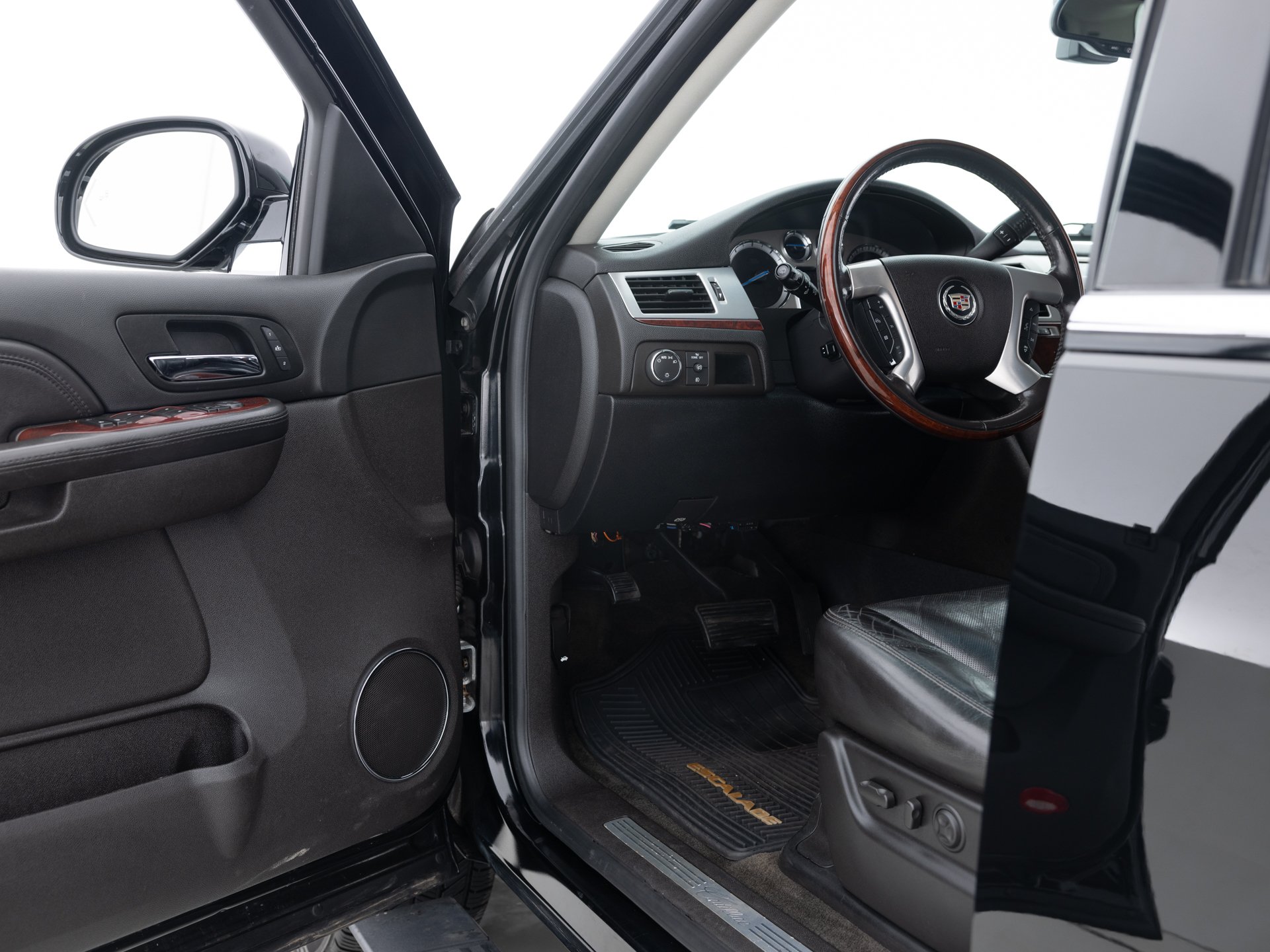 black cadillac escalade sport 16