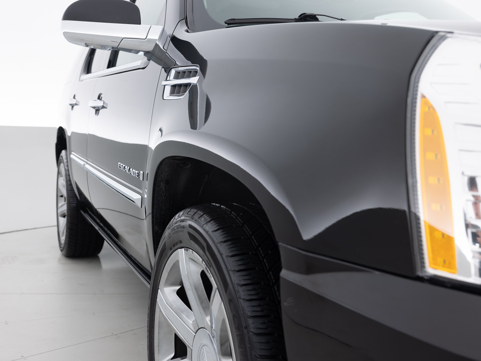 black cadillac escalade sport 4