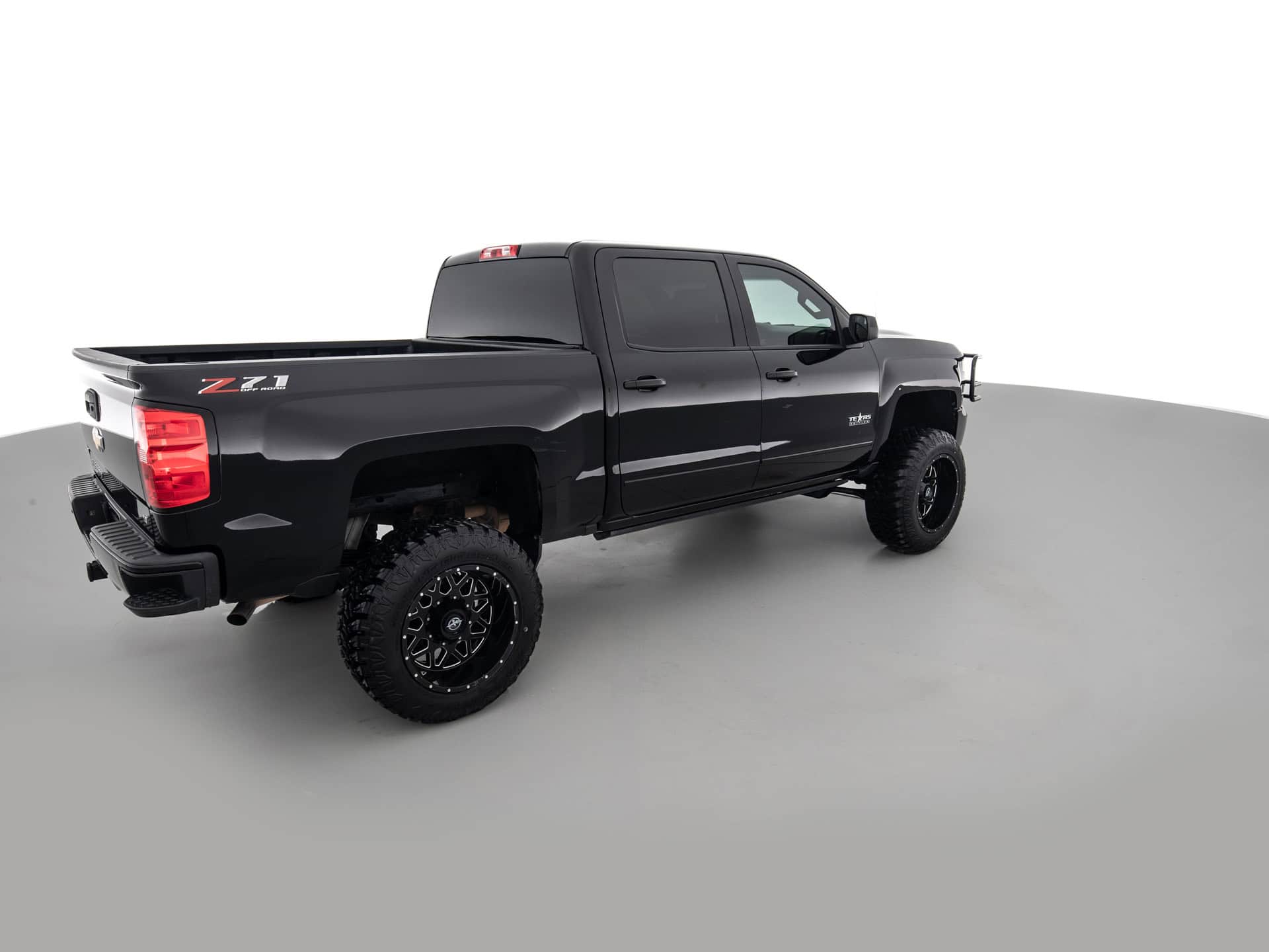 black cevrolet silverado lt z71 4