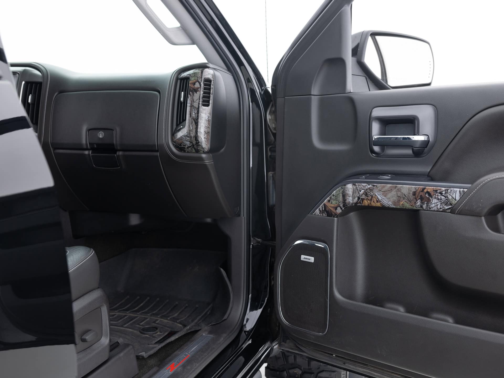 black chevrolet silverado z71 ltz 24
