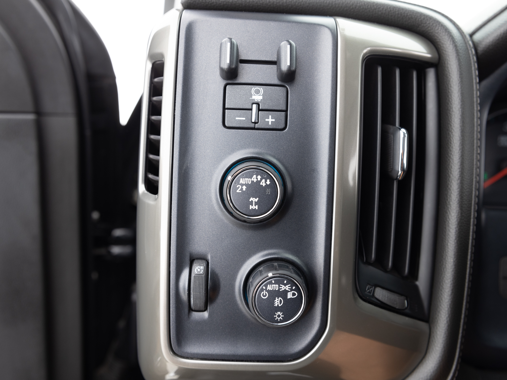 Used Black Chevrolet Silverado High Country-30 for Sale