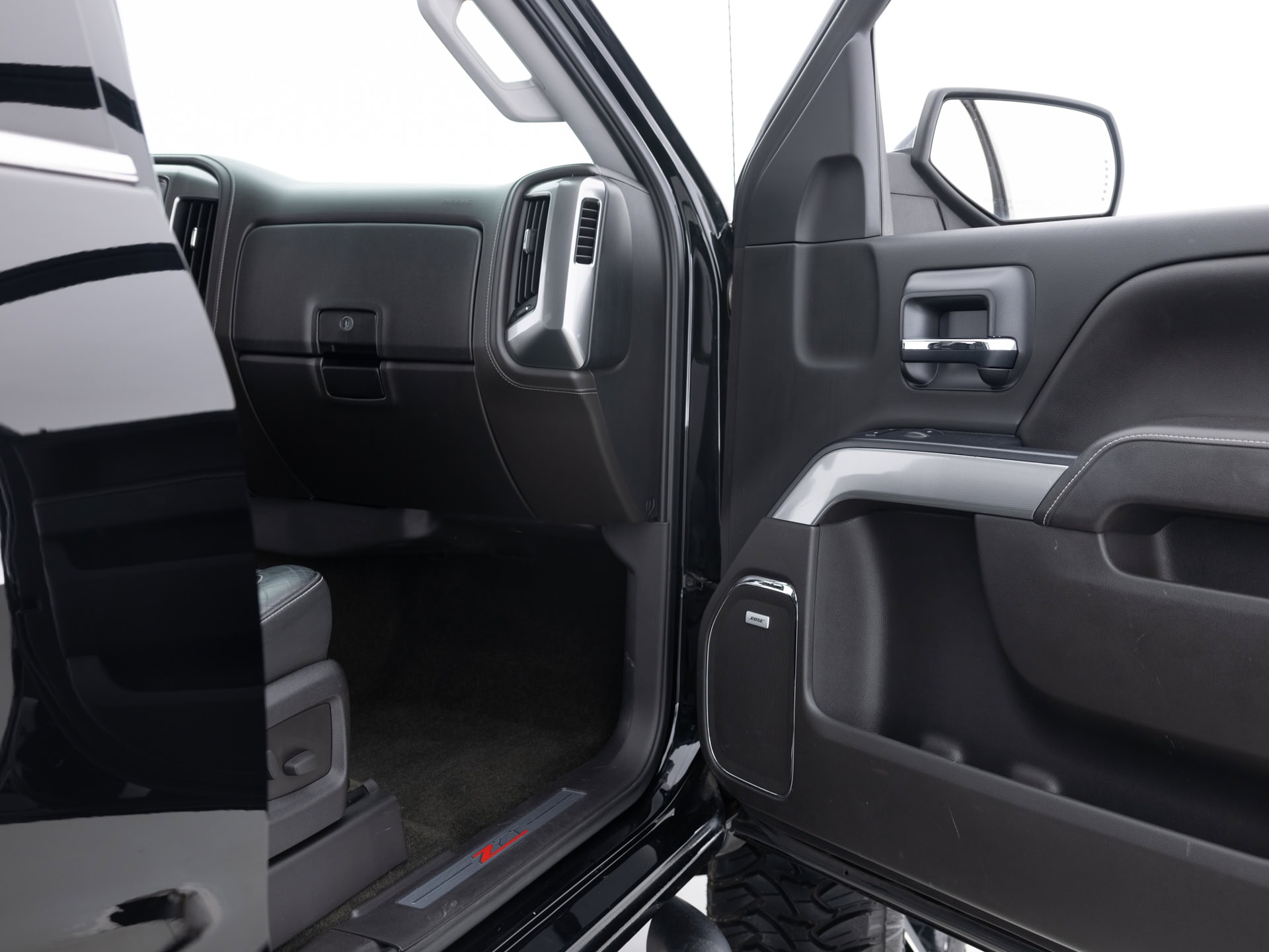 black chevrolet silverado ltx z71 24