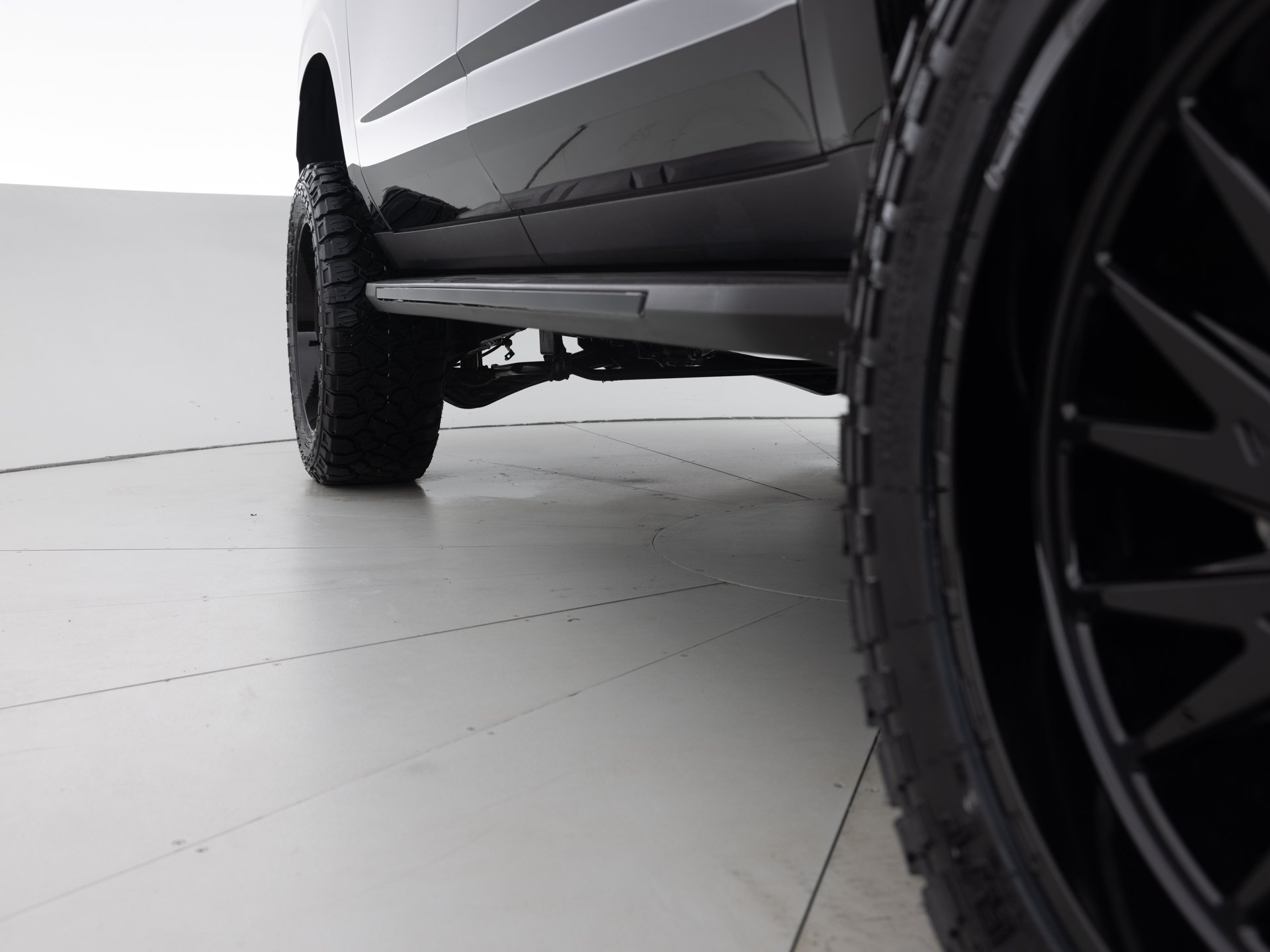 black chevrolet suburban lt 11