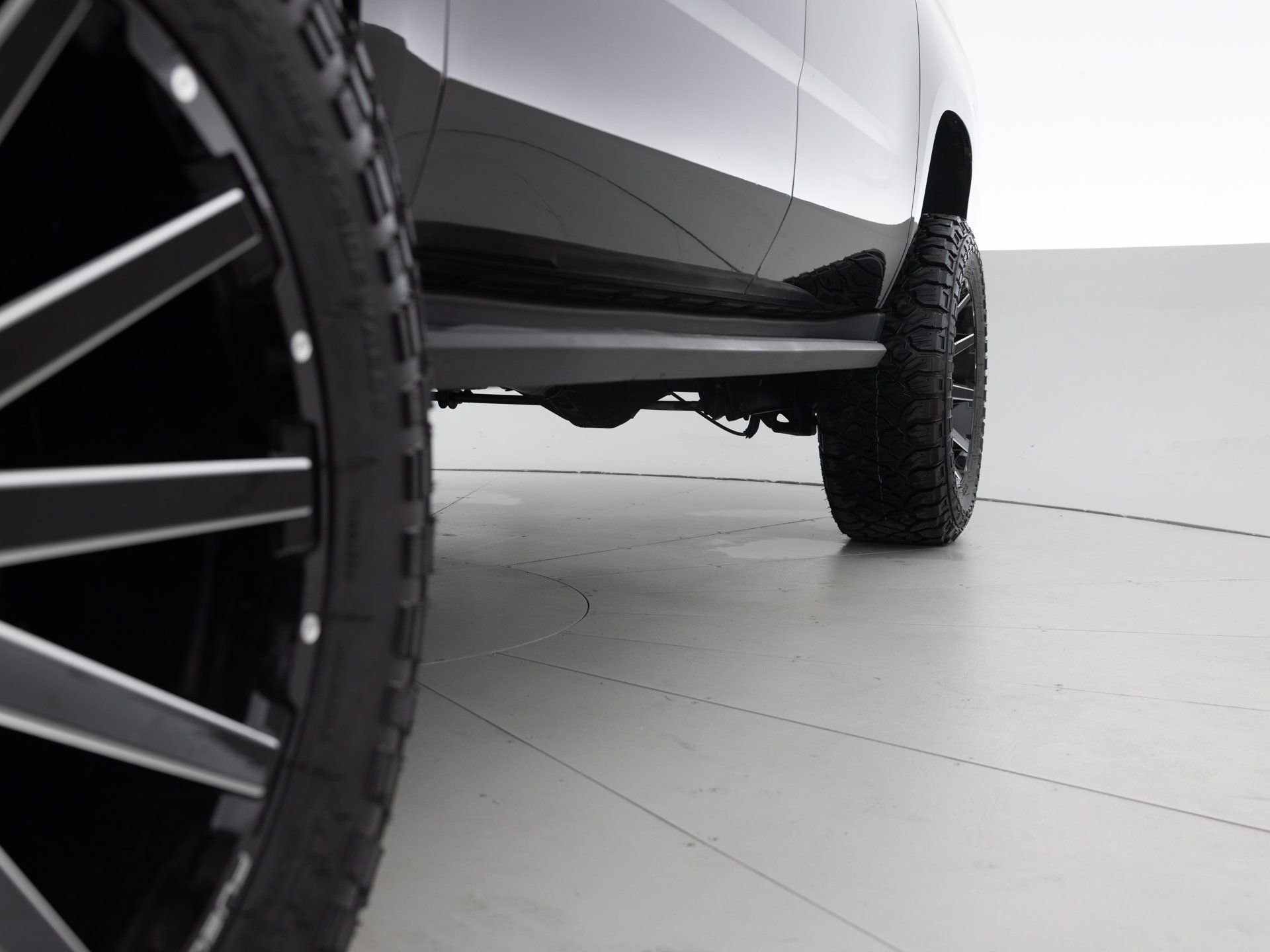 black chevrolet suburban lt 14