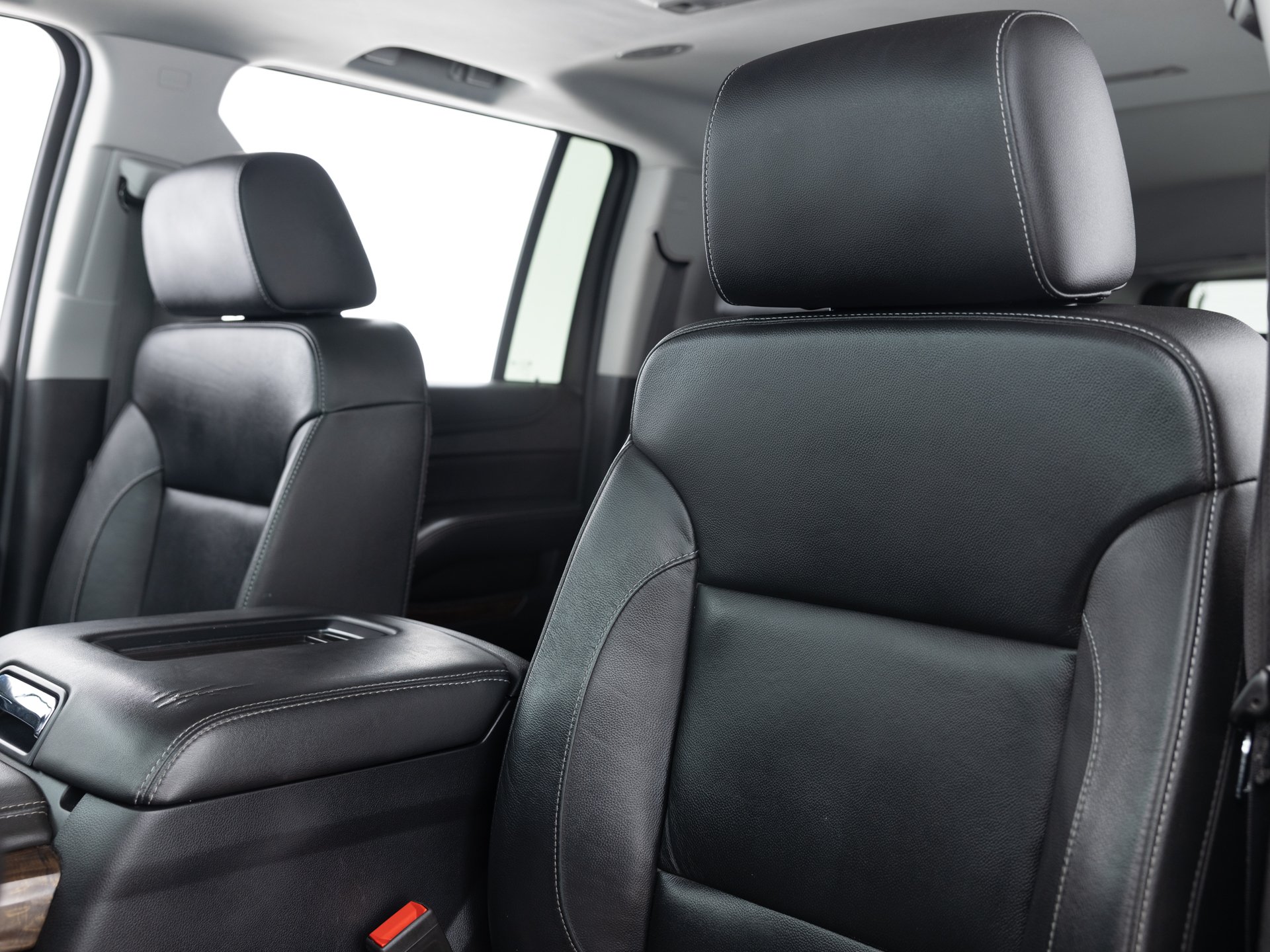 black chevrolet suburban lt 18