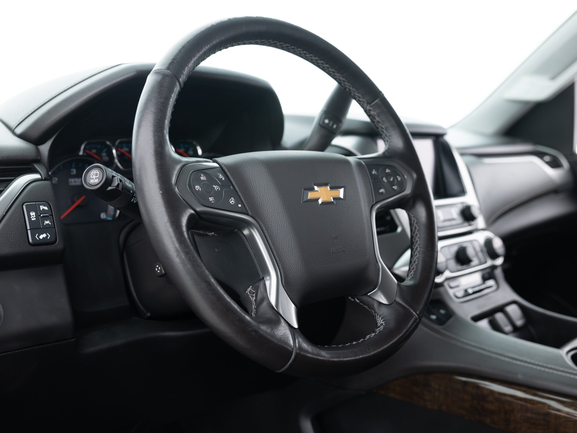 black chevrolet suburban lt 19