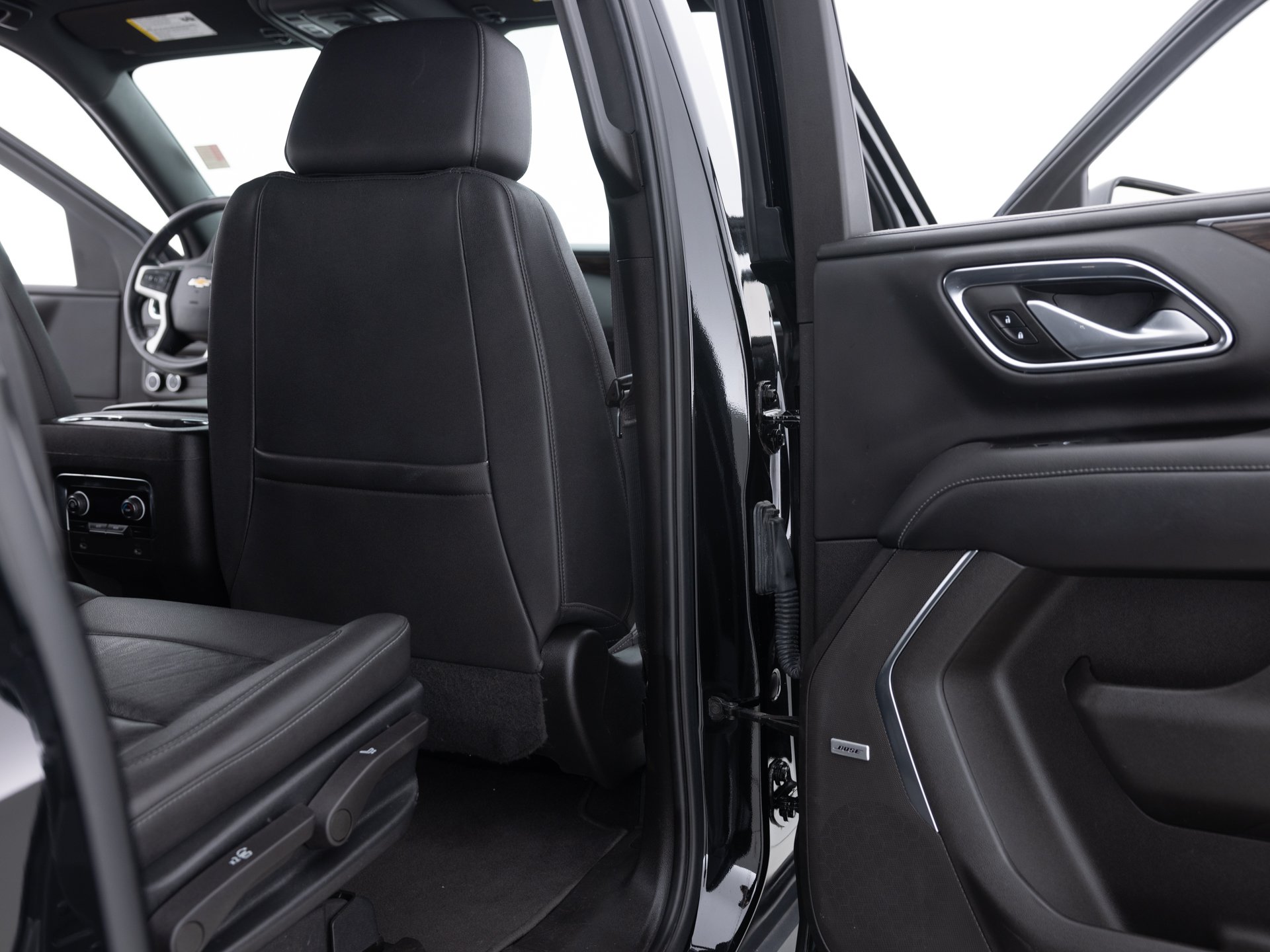 black chevrolet suburban lt 24