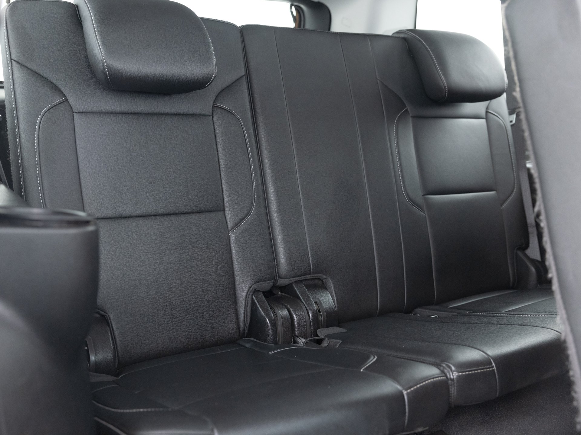 black chevrolet suburban lt 27