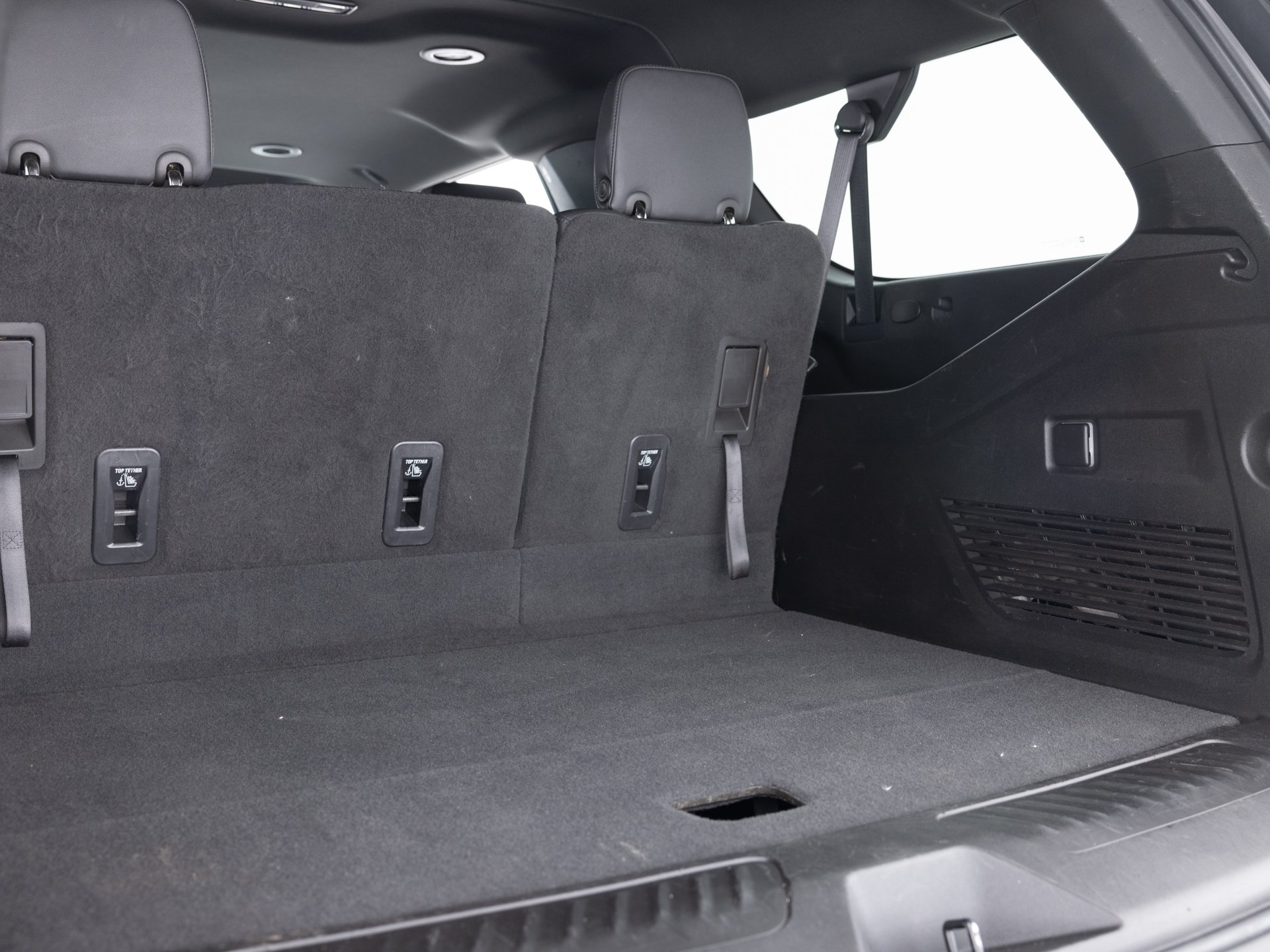black chevrolet suburban lt 35