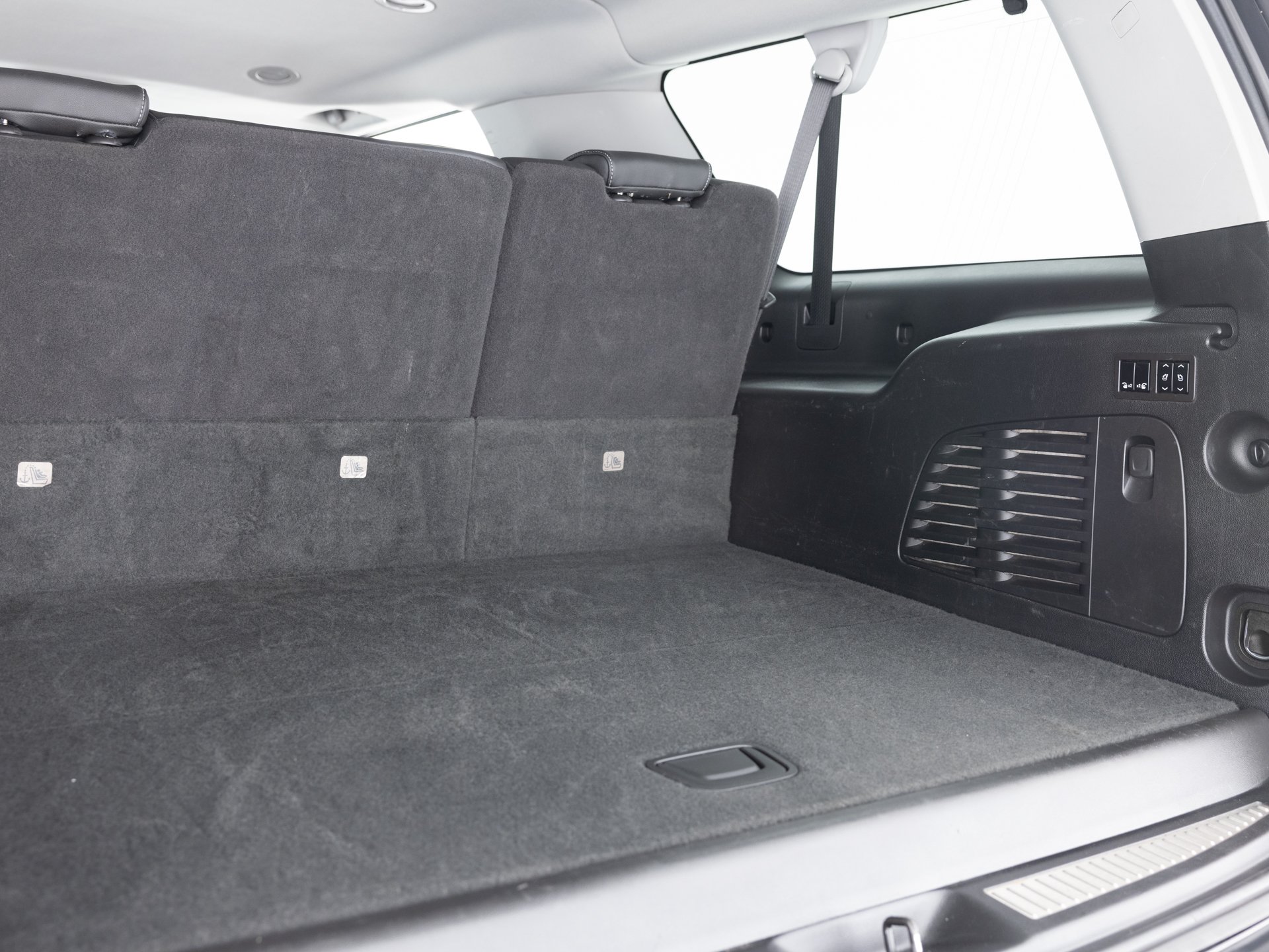 black chevrolet suburban lt 38