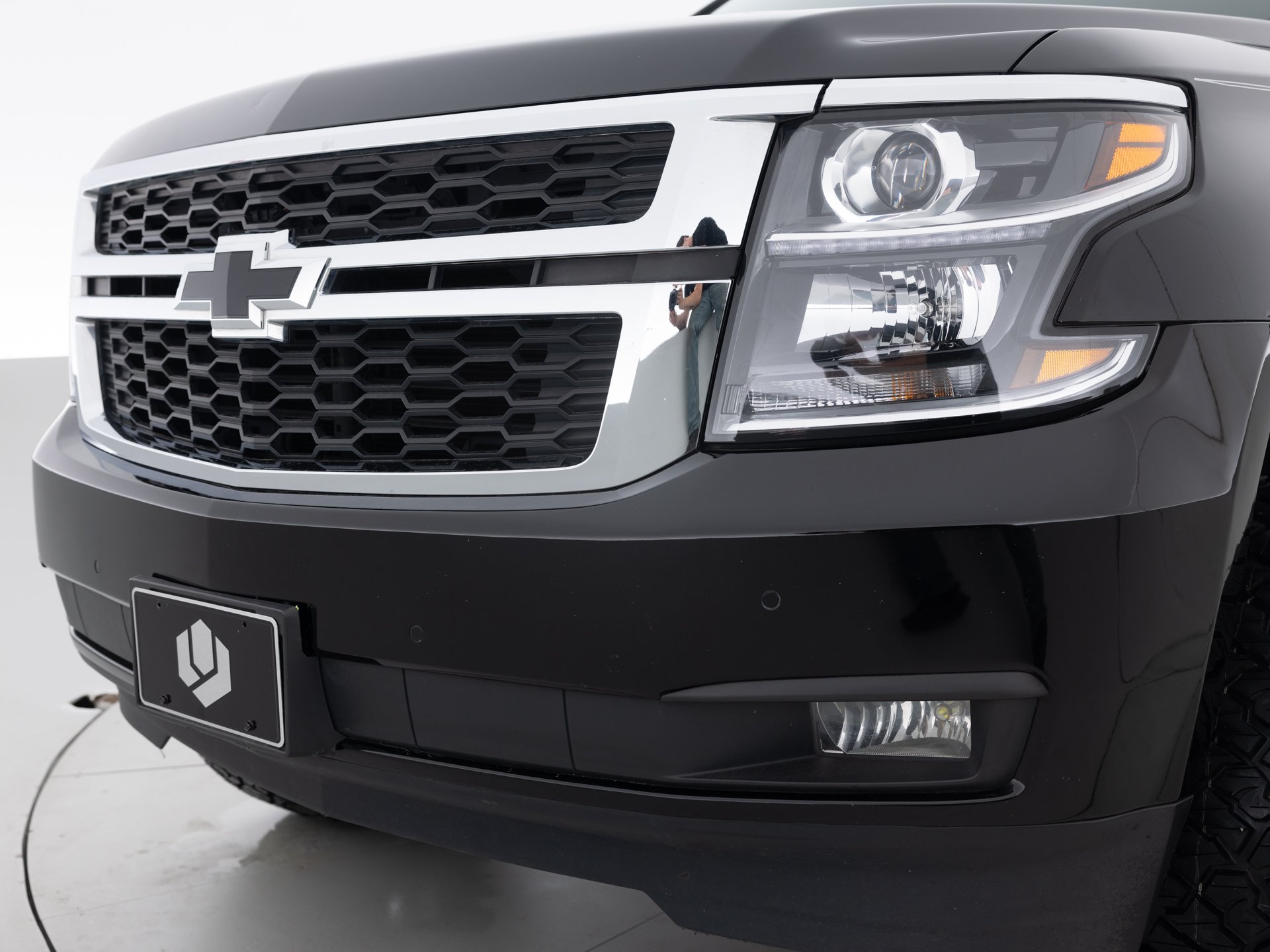 black chevrolet suburban lt 7