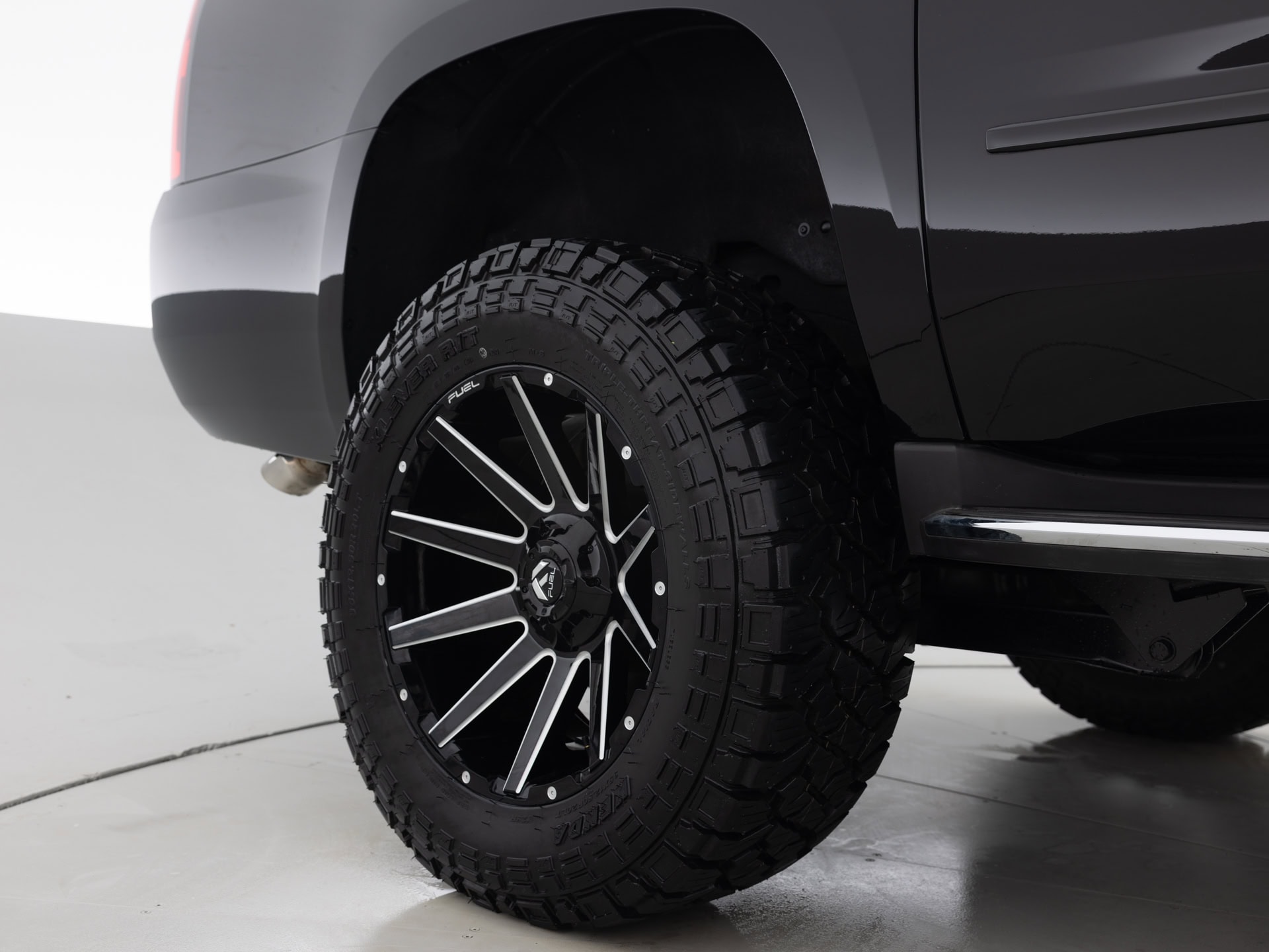 Used Black Chevrolet Suburban Prem-11 for Sale