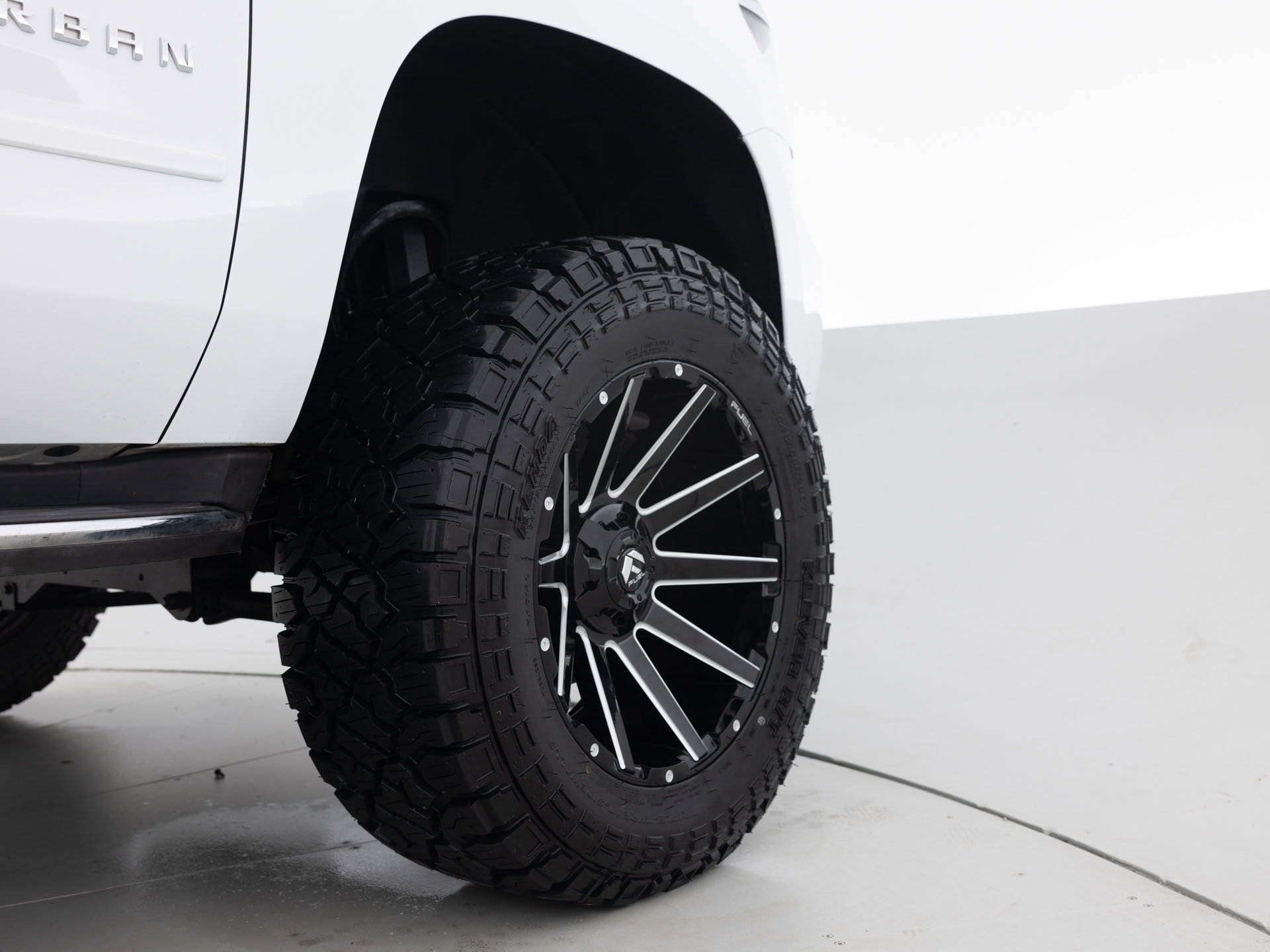 black chevrolet suburban prem 12