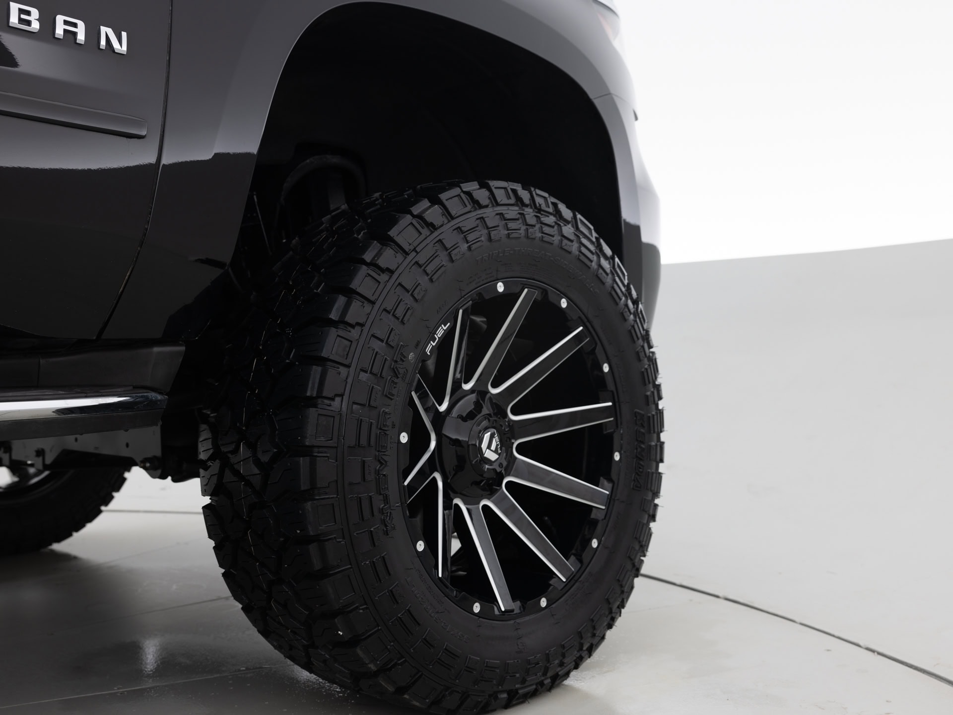 Used Black Chevrolet Suburban Prem-12 for Sale