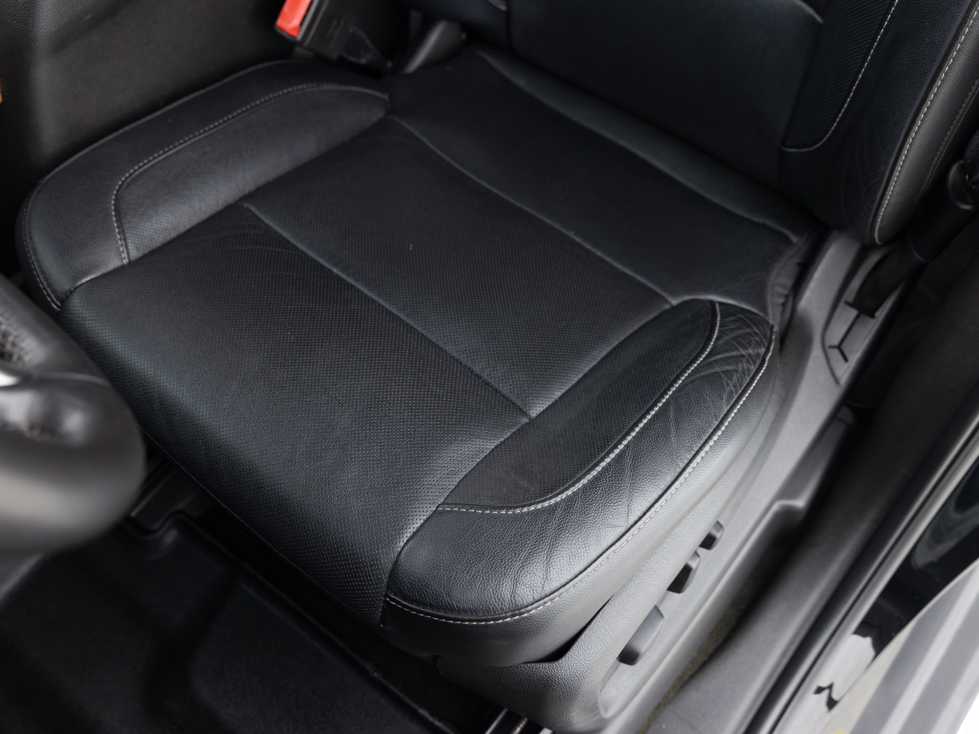 Used Black Chevrolet Suburban Prem-17 for Sale