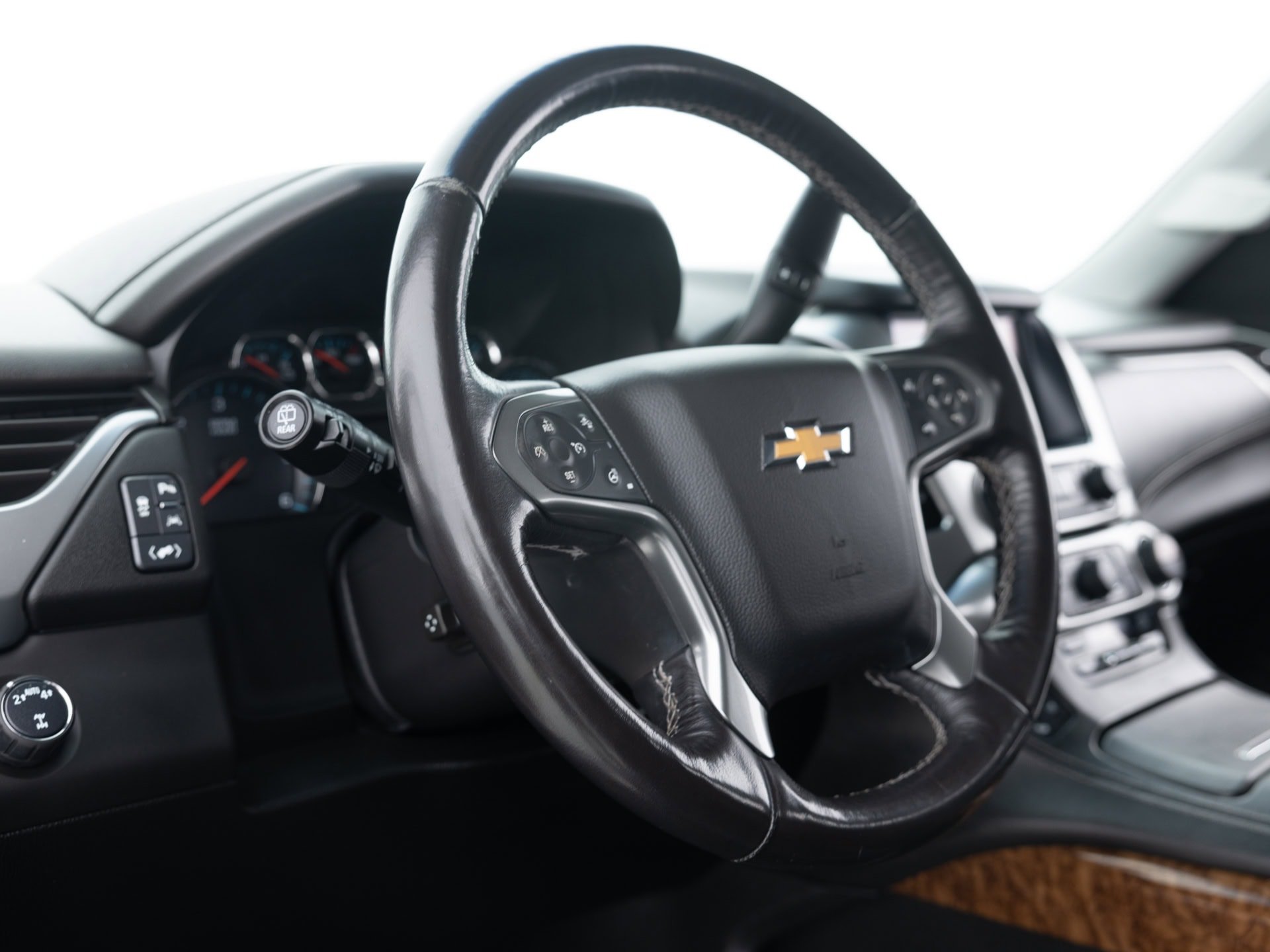 black chevrolet suburban prem 19