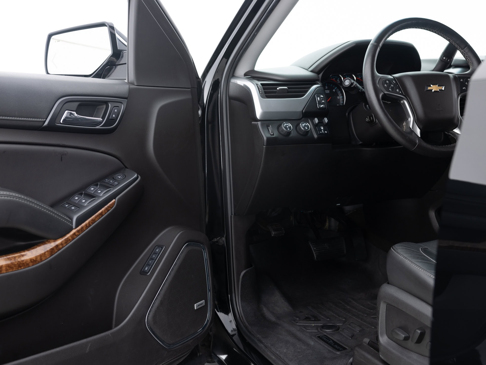 Used Black Chevrolet Suburban Prem-20 for Sale