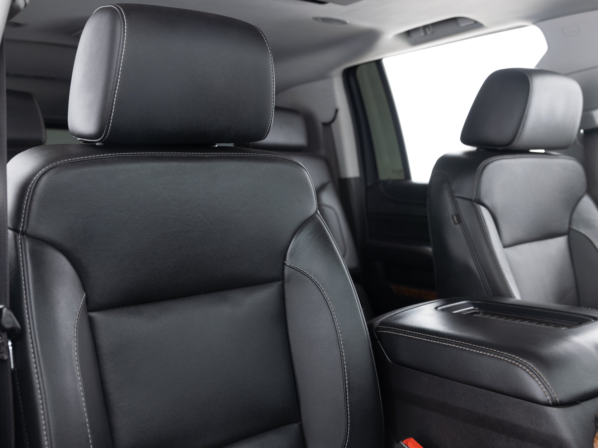 black chevrolet suburban prem 22