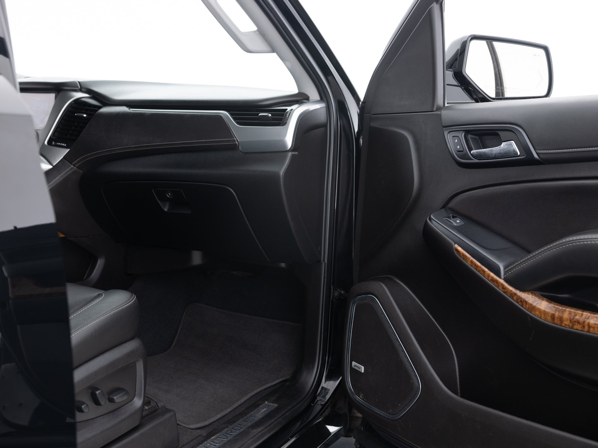 black chevrolet suburban prem 24