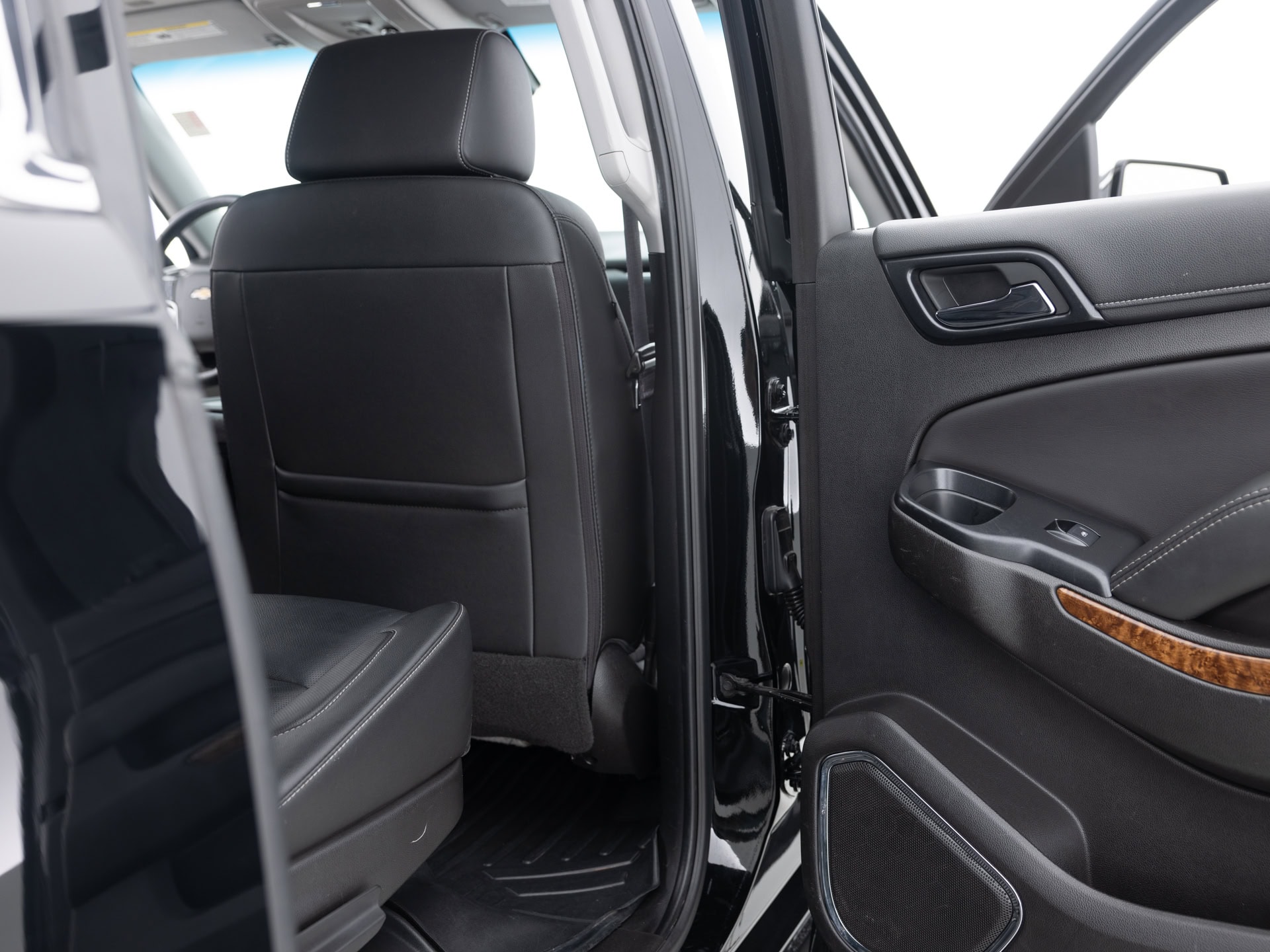 Used Black Chevrolet Suburban Prem-26 for Sale