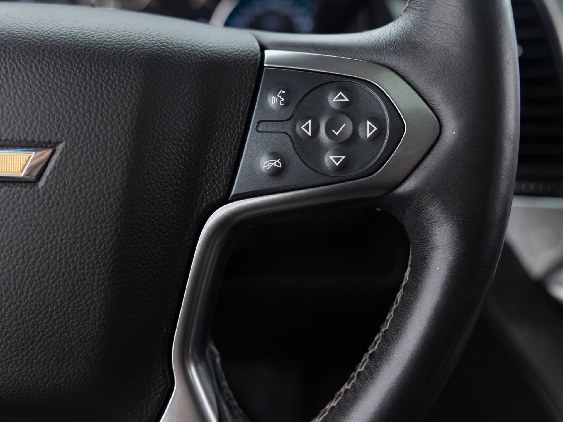 Used Black Chevrolet Suburban Prem-38 for Sale