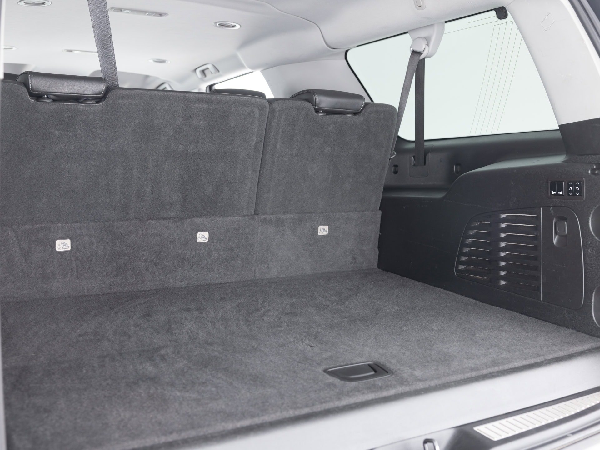 black chevrolet suburban prem 39