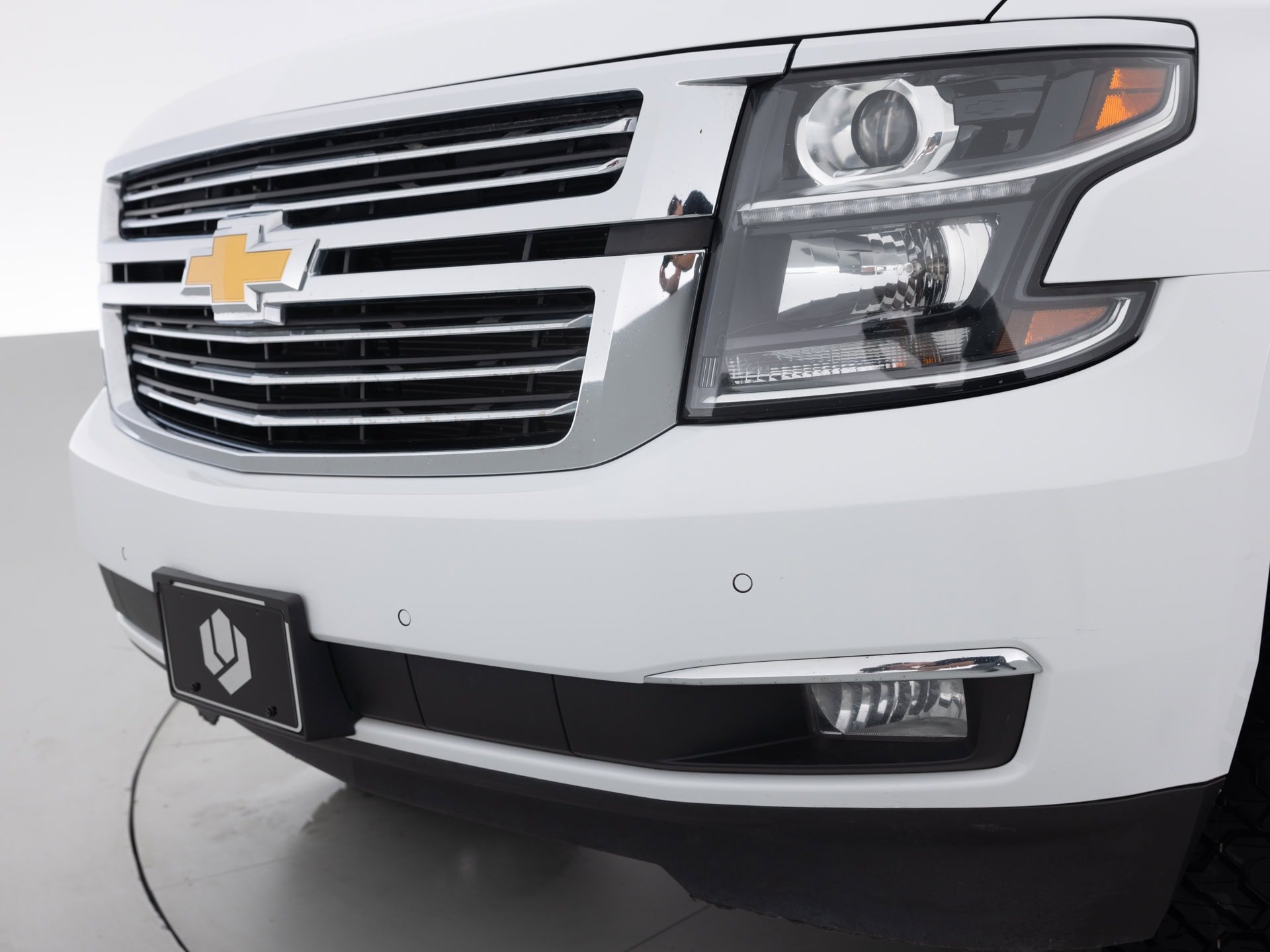 black chevrolet suburban prem 7