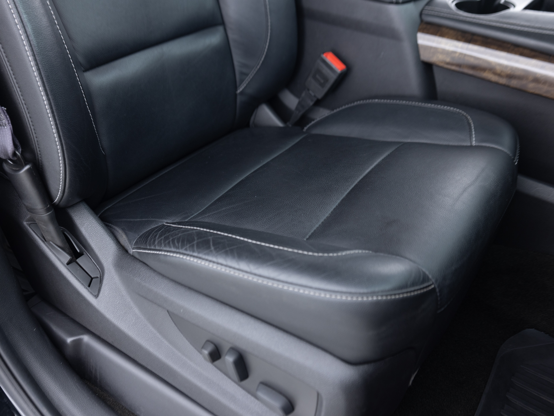 Used Black Chevrolet Tahoe LT-21 for Sale
