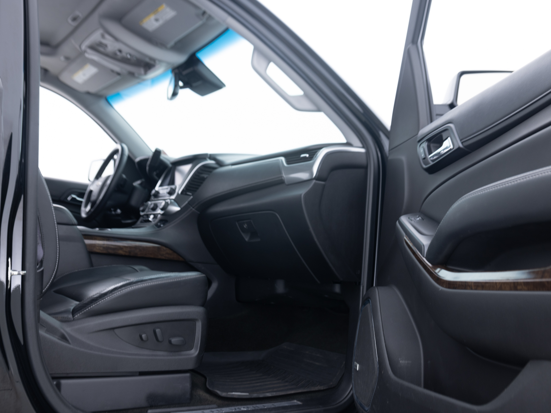 Used Black Chevrolet Tahoe LT-24 for Sale