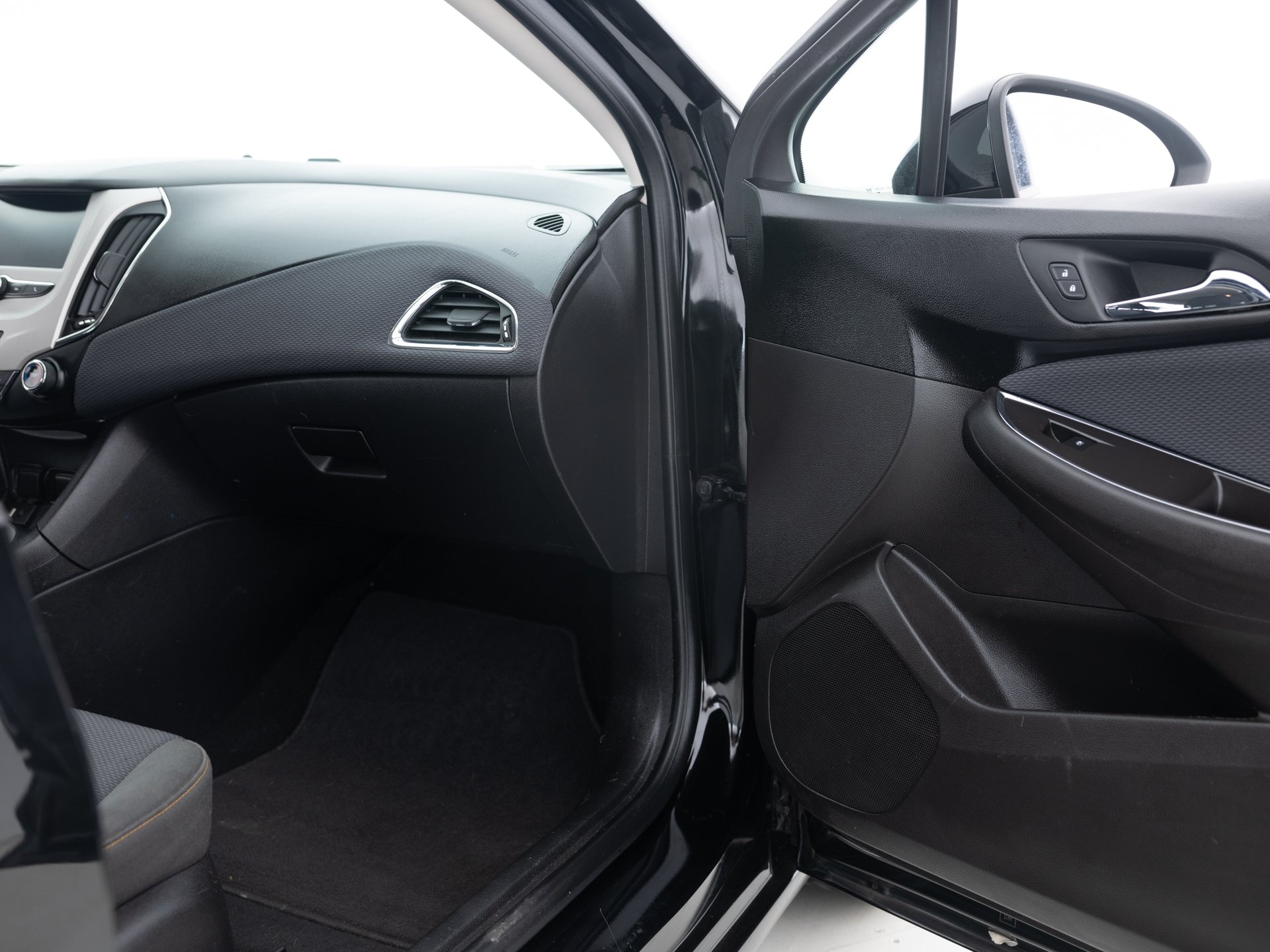 black chevy cruze ls 20
