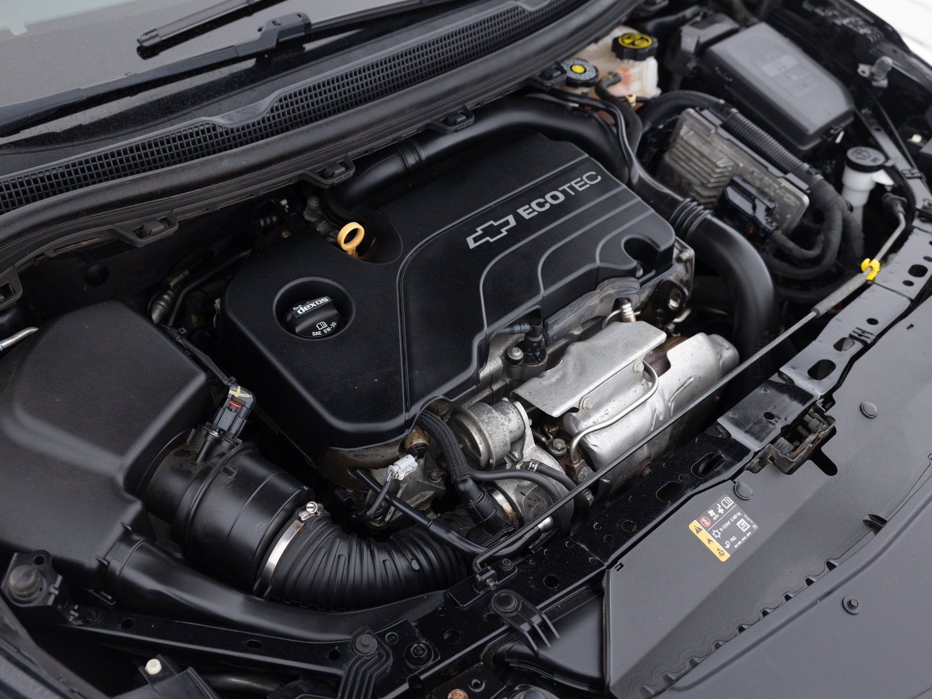 black chevy cruze ls 30