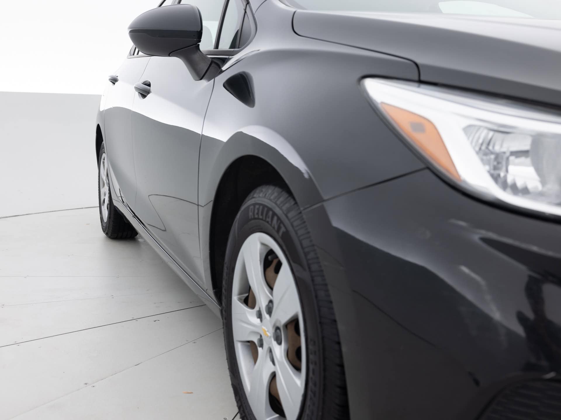 black chevy cruze ls 4