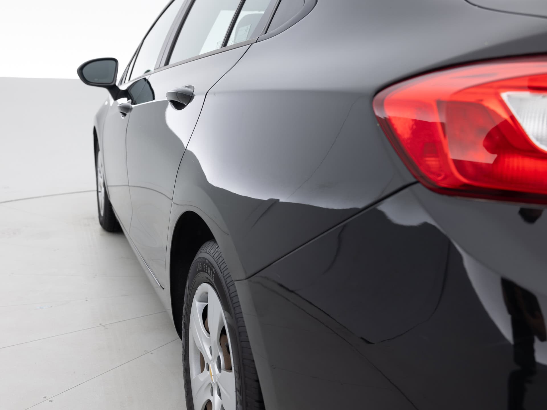 black chevy cruze ls 6