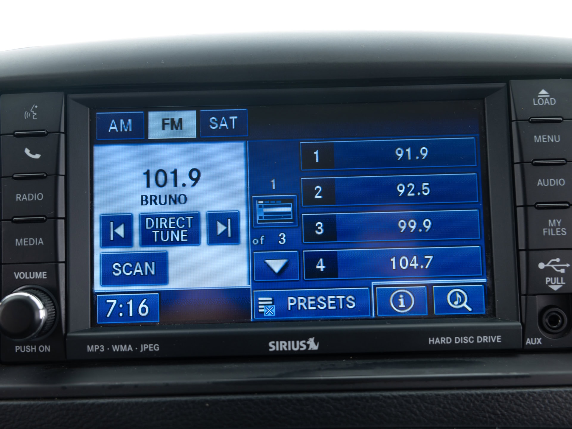 Used Black Chrysler Town Mini-27 for Sale