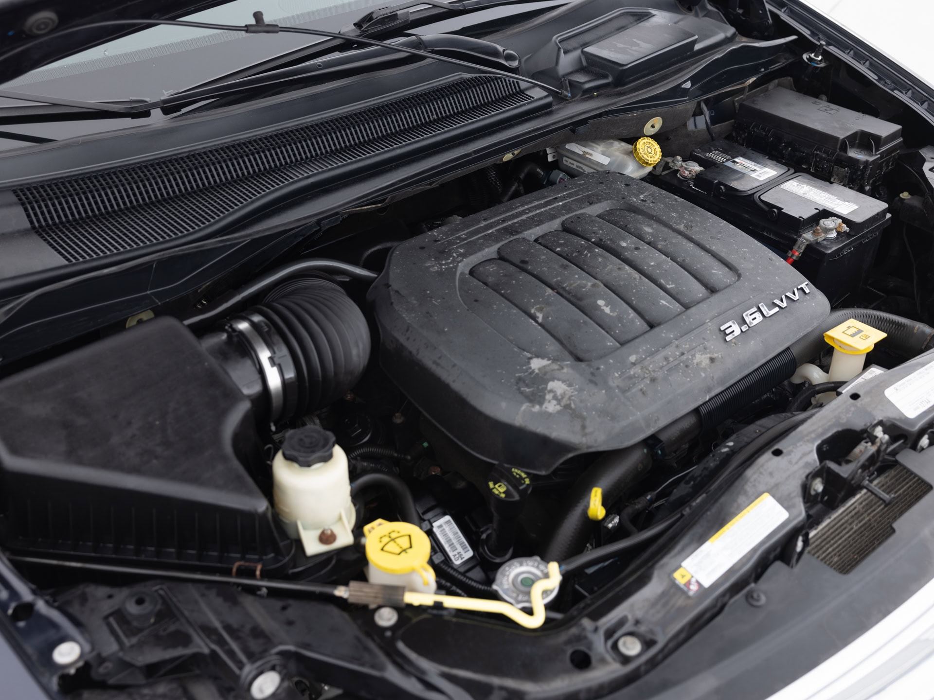 Used Black Chrysler Town Mini-33 for Sale