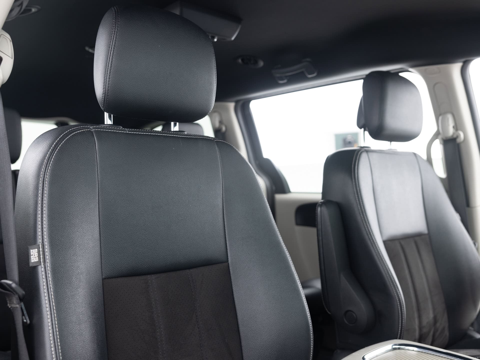 Used Black Dodge Caravan SXT-18 for Sale