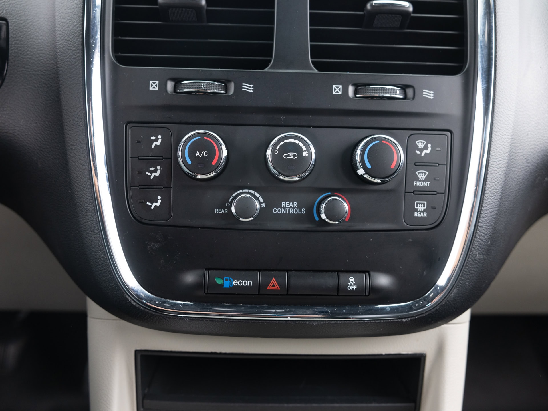 Used Black Dodge Caravan SXT-28 for Sale