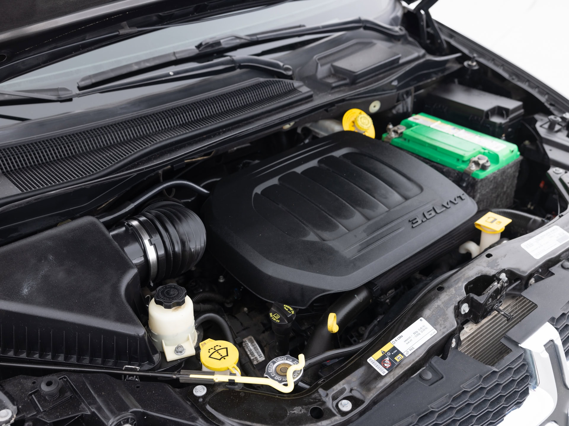 Used Black Dodge Caravan SXT-32 for Sale