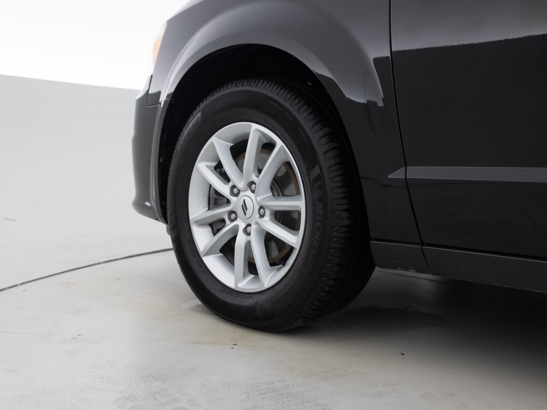 Used Black Dodge Caravan SXT-9 for Sale