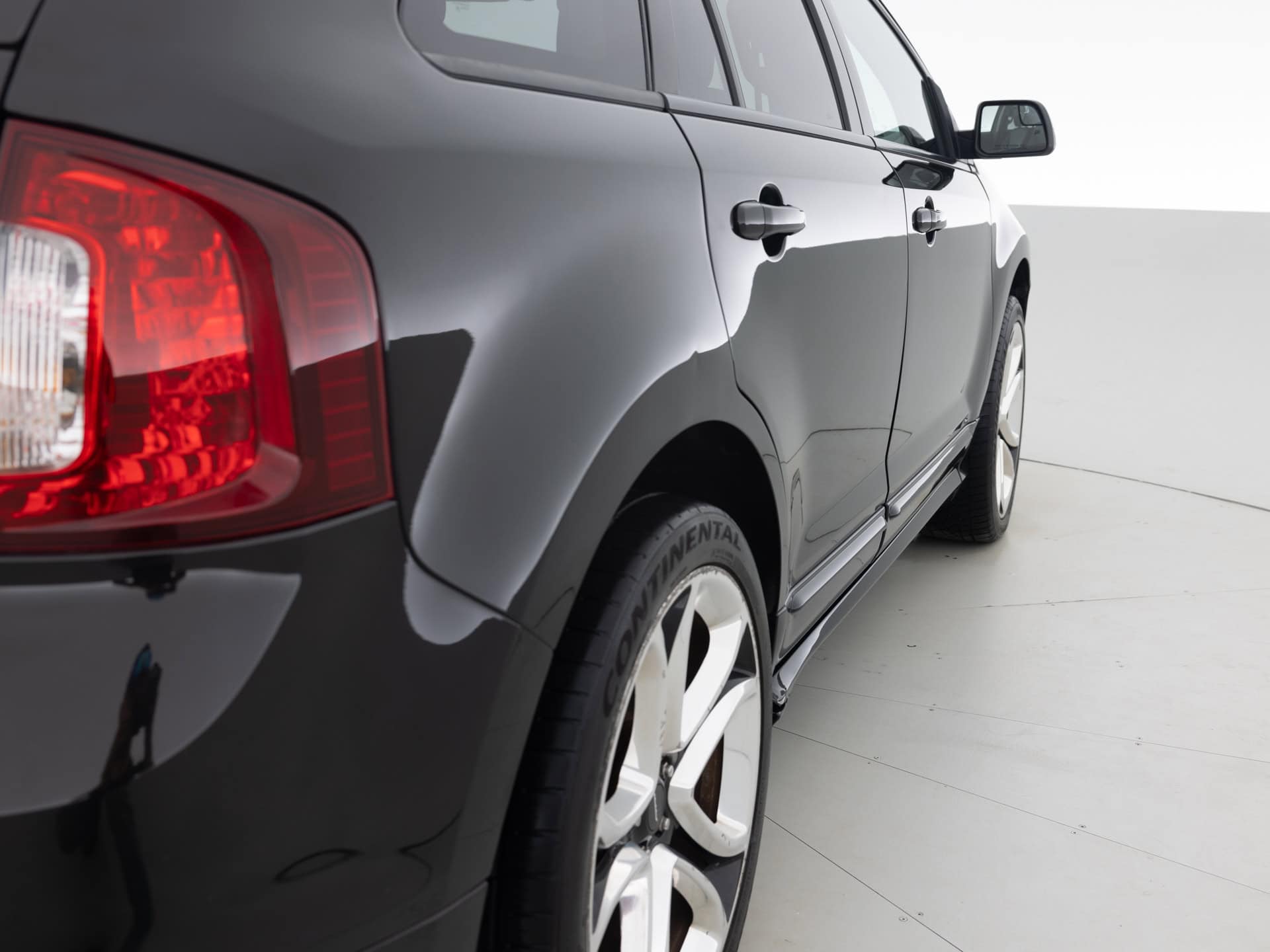 Used Black Ford Edge-5 for Sale