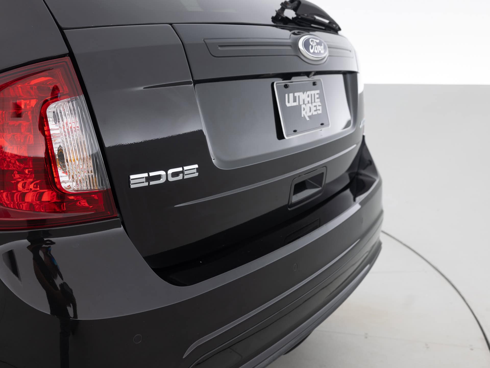 Used Black Ford Edge-8 for Sale