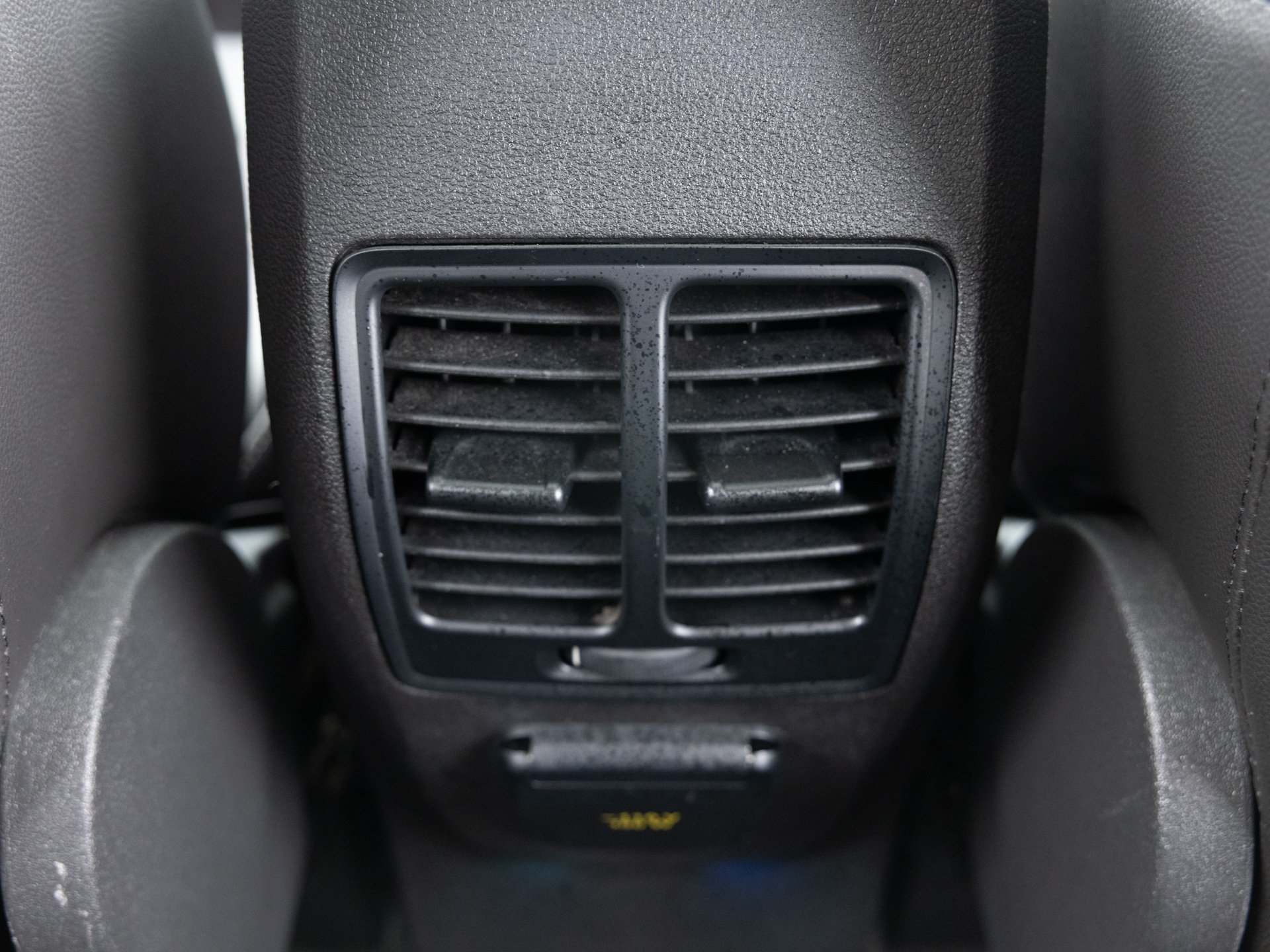 black ford escape se 23
