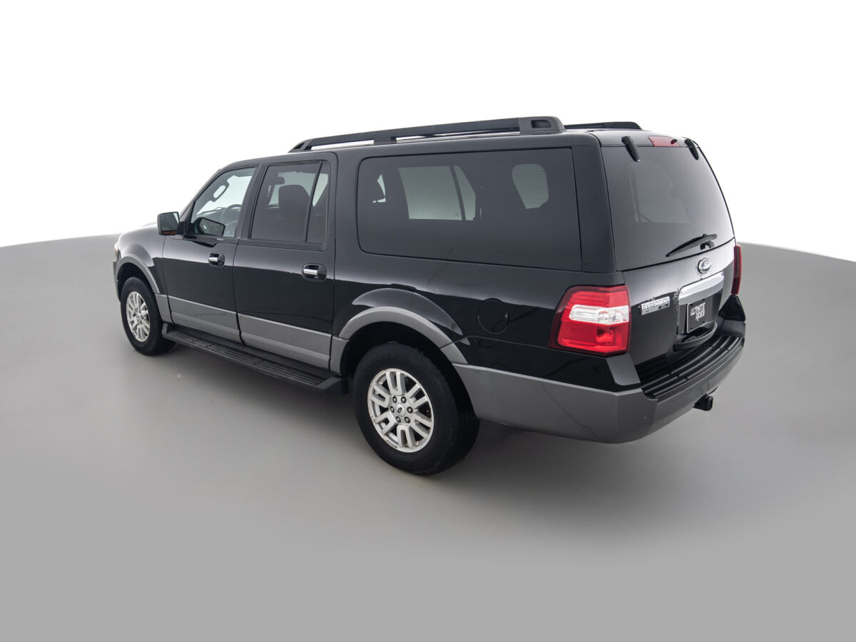 USED 2011 FORD EXPEDITION • XLT | 4WD • 5.4L V8
