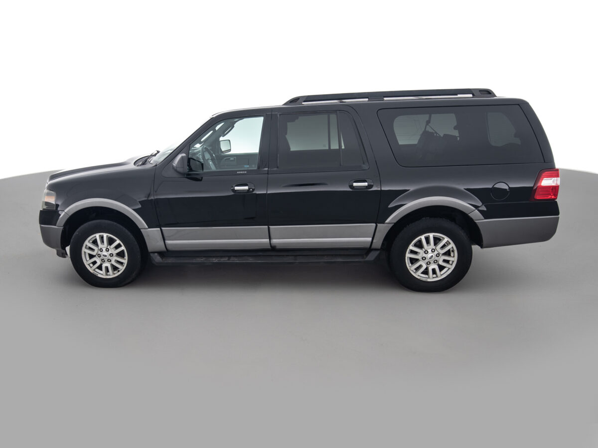 USED 2011 FORD EXPEDITION • XLT | 4WD • 5.4L V8